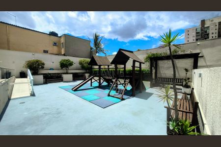 Apartamento à venda com 60m², 2 quartos e 2 vagasÁrea comum - Playground
