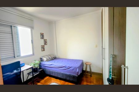 Apartamento à venda com 60m², 2 quartos e 2 vagasQuarto 2
