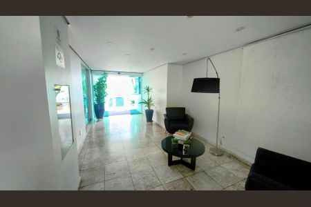 Apartamento à venda com 60m², 2 quartos e 2 vagasHall de entrada