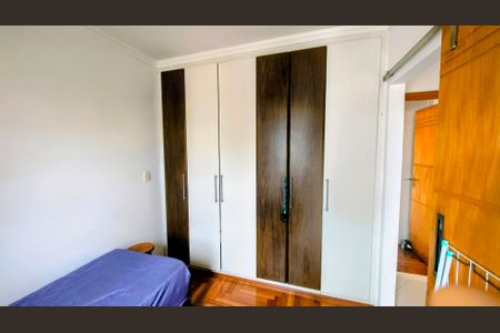 Apartamento à venda com 60m², 2 quartos e 2 vagasQuarto 2