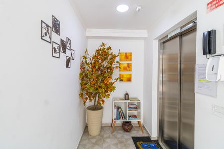Apartamento à venda com 47m², 2 quartos e 1 vagaHall social - Elevador