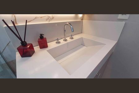 Apartamento à venda com 86m², 2 quartos e 2 vagasBanheiro da Suíte 1