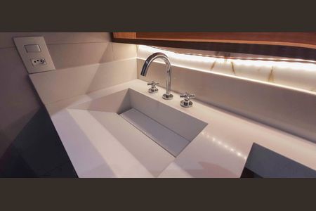 Apartamento à venda com 86m², 2 quartos e 2 vagasBanheiro da Suíte 2