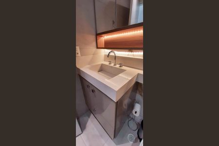 Apartamento à venda com 86m², 2 quartos e 2 vagasBanheiro da Suíte 2