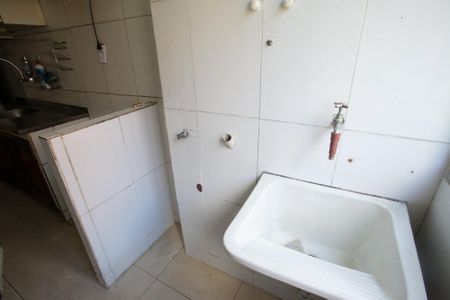 Apartamento para alugar com 65m², 2 quartos e 1 vagaÁrea de Serviço