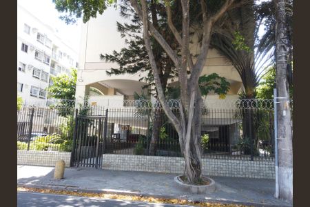 Apartamento para alugar com 65m², 2 quartos e 1 vagaFachada