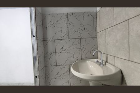 Casa para alugar com 26m², 1 quarto e sem vaga Casa para alugar com 26m², 1 quarto e sem vagaBanheiro