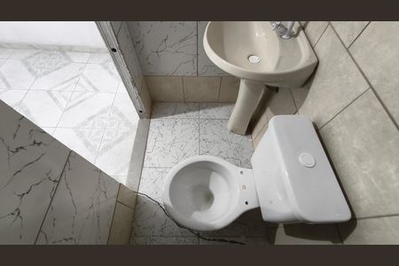 Casa para alugar com 26m², 1 quarto e sem vaga Casa para alugar com 26m², 1 quarto e sem vagaBanheiro