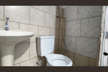 Casa para alugar com 26m², 1 quarto e sem vaga Casa para alugar com 26m², 1 quarto e sem vagaBanheiro