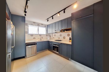 Apartamento para alugar com 120m², 2 quartos e 2 vagasCozinha