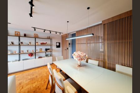 Apartamento para alugar com 120m², 2 quartos e 2 vagasSala