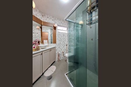 Apartamento para alugar com 120m², 2 quartos e 2 vagasBanheiro