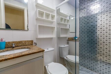 Apartamento à venda com 78m², 2 quartos e 1 vaga Apartamento à venda com 78m², 2 quartos e 1 vagaBanheiro Social