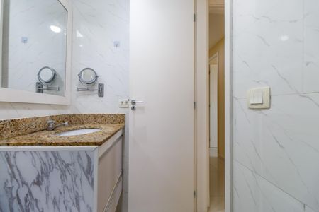 Apartamento à venda com 78m², 2 quartos e 1 vaga Apartamento à venda com 78m², 2 quartos e 1 vagaBanheiro Suite