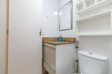 Apartamento à venda com 78m², 2 quartos e 1 vaga Apartamento à venda com 78m², 2 quartos e 1 vagaBanheiro Social