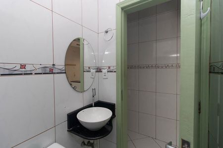 Casa para alugar com 369m², 4 quartos e 2 vagasBanheiro 1