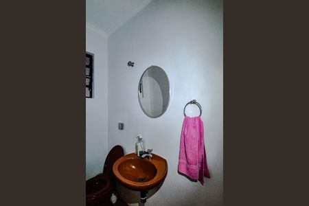 Casa à venda com 162m², 3 quartos e 2 vagasLavabo