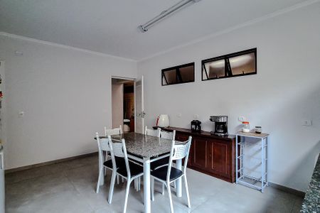 Casa à venda com 162m², 3 quartos e 2 vagasCozinha