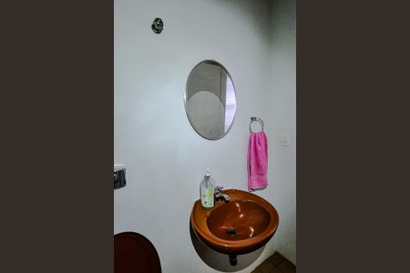 Casa à venda com 162m², 3 quartos e 2 vagasLavabo