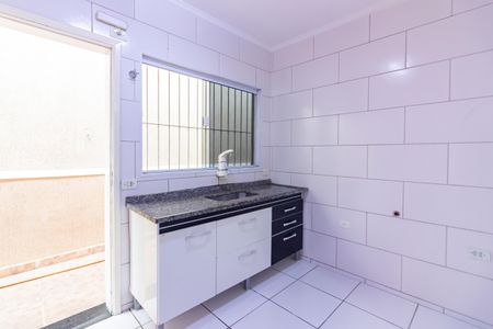 Casa para alugar com 250m², 3 quartos e 2 vagasCozinha 