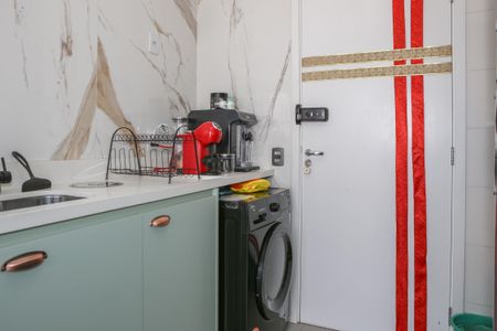 Apartamento à venda com 28m², 1 quarto e sem vaga Apartamento à venda com 28m², 1 quarto e sem vagaCozinha e Área de Serviço