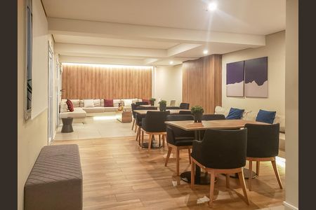 Apartamento à venda com 28m², 1 quarto e sem vaga Apartamento à venda com 28m², 1 quarto e sem vagaÁrea comum - Salão de festas