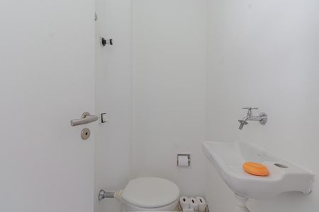 Apartamento à venda com 86m², 2 quartos e 1 vaga Apartamento à venda com 86m², 2 quartos e 1 vagaBanheiro de serviço