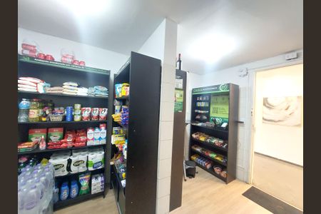 Apartamento à venda com 74m², 3 quartos e 2 vagasÁrea comum - Minimercado 