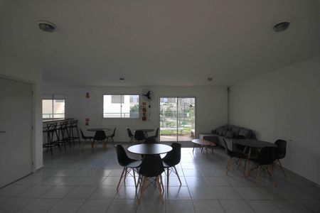 Apartamento para alugar com 37m², 2 quartos e sem vaga