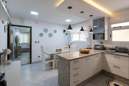 Casa à venda com 150m², 3 quartos e 2 vagasCozinha - Armários