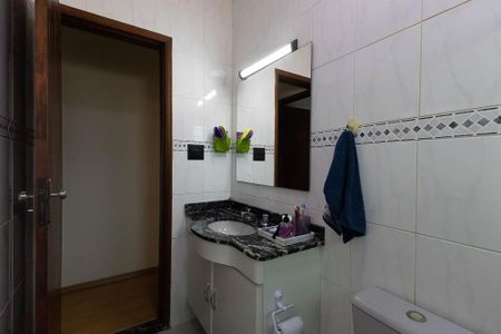 Casa à venda com 150m², 3 quartos e 2 vagasBanheiro 2 