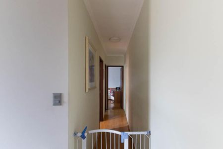 Casa à venda com 150m², 3 quartos e 2 vagasCorredor