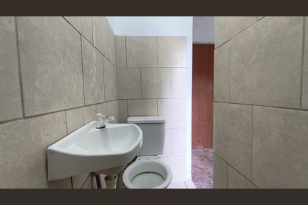 Banheiro de kitnet/studio para alugar com 1 quarto, 26m² em Ipiranga, São Paulo