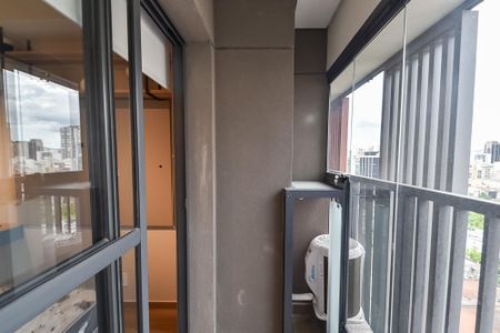 Varanda de kitnet/studio para alugar com 1 quarto, 20m² em Liberdade, São Paulo