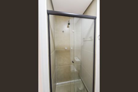 Banheiro de kitnet/studio para alugar com 1 quarto, 20m² em Liberdade, São Paulo