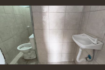 Banheiro de kitnet/studio para alugar com 1 quarto, 25m² em Ipiranga, São Paulo