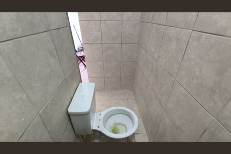 Banheiro de kitnet/studio para alugar com 1 quarto, 25m² em Ipiranga, São Paulo