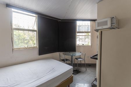 Quarto/Cozinha de kitnet/studio para alugar com 1 quarto, 12m² em Lourdes, Belo Horizonte