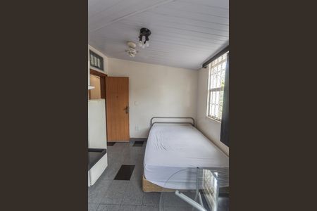 Quarto/Cozinha de kitnet/studio para alugar com 1 quarto, 12m² em Lourdes, Belo Horizonte