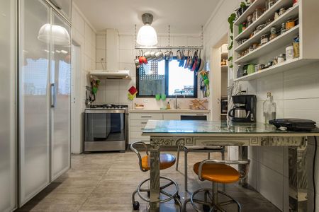 Apartamento para alugar com 146m², 3 quartos e 3 vagasCozinha