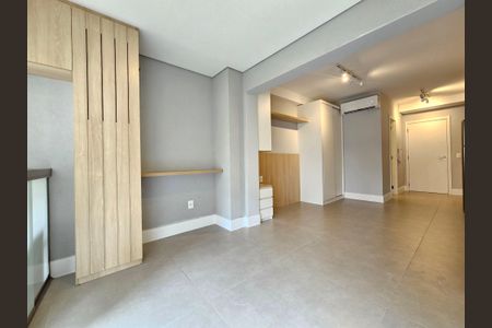 Sala de kitnet/studio para alugar com 1 quarto, 29m² em Jardim das Acacias, São Paulo