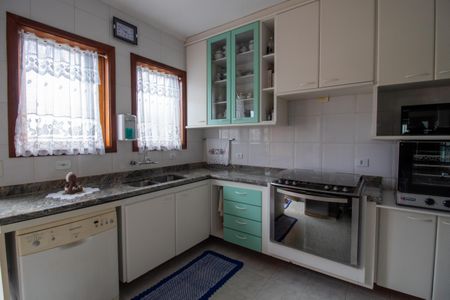 Casa para alugar com 372m², 4 quartos e 5 vagasCozinha