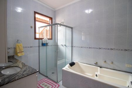 Casa para alugar com 372m², 4 quartos e 5 vagasBanheiro do Quarto 4