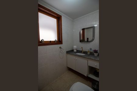 Lavabo de casa para alugar com 4 quartos, 372m² em Parque dos Principes, São Paulo