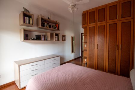 Casa para alugar com 372m², 4 quartos e 5 vagasQuarto 3