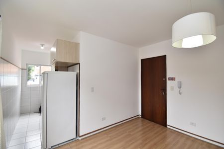 Sala de apartamento para alugar com 1 quarto, 40m² em São Francisco, Curitiba