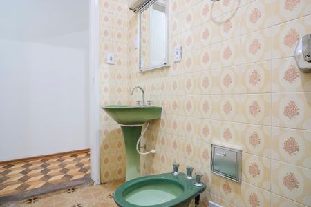 Casa à venda com 562m², 5 quartos e 5 vagasBanheiro 1 casa 1