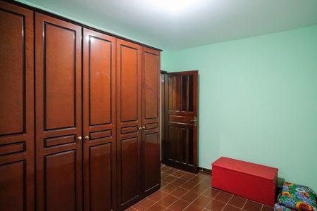 Casa à venda com 562m², 5 quartos e 5 vagasQuarto casa 2