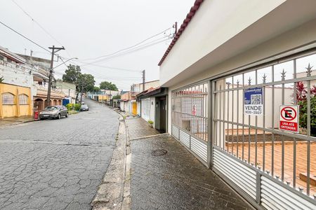 Casa à venda com 562m², 5 quartos e 5 vagasFachada + plaquinha