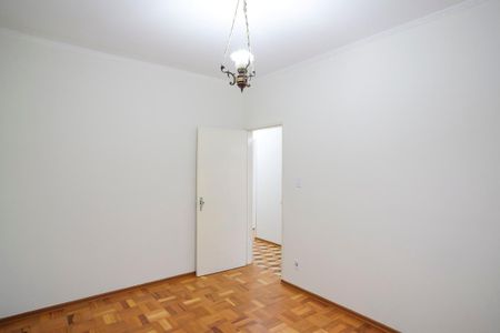 Casa à venda com 562m², 5 quartos e 5 vagasQuarto 1 casa 1